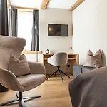 Baer & Post 3* Zernez