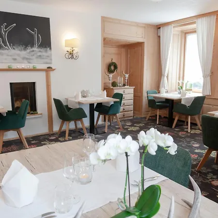 Baer & Post Hotel 3*
