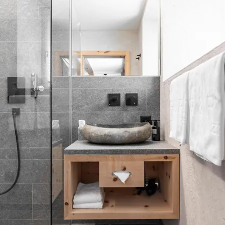 Baer & Post Hotel 3*