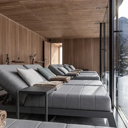 Ξενοδοχείο Baer & Post 3*