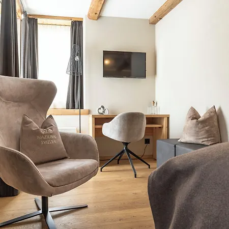 Baer & Post 3* Zernez