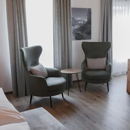 Baer & Post Hotel Zernez
