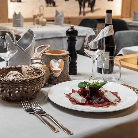 Baer & Post Hotel 3*